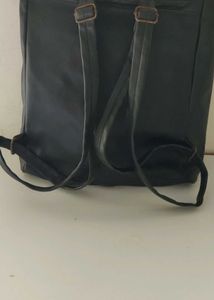 BLACK BACKPACK