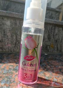 Dabur Gulabari Face Cleanser