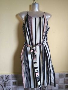 Size S/M🎁Buy 2 Get 1 Free 🎁Striped Midi Dress