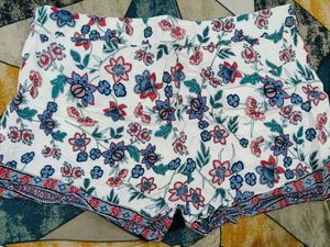 White Printed Casual Shorts