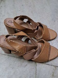 Queen&#39;s Heels