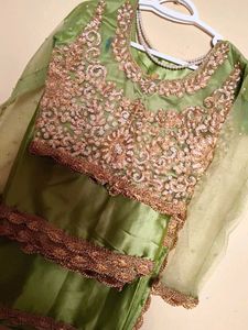💚lime green satin heavy hand work blouse