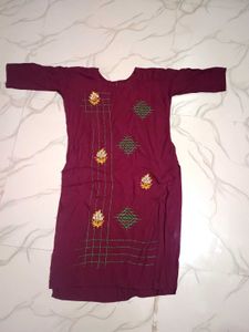 Two Women&#39;s Kurtis