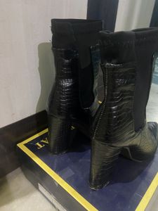 Black Boots