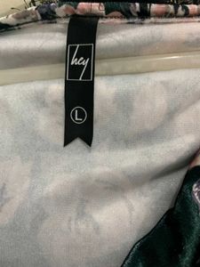 Hey Top Like New