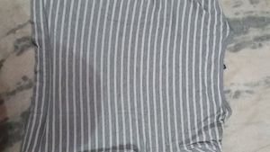 H&amp;M Grey and white Lining T Shirt