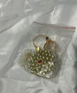 white heavy  Necklace with Pendant