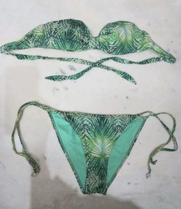 Green bikini set