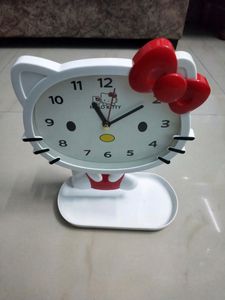 Beautiful Hello Kitty Table Alarm Clock