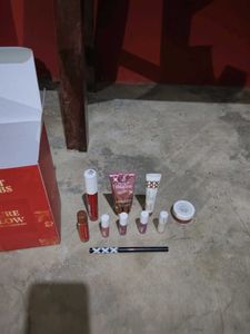 New pack of 10 just herbs make up kit
