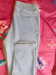 A Skinny Jeans For Women