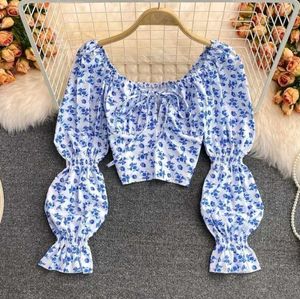 BEAUTIFUL FLORAL CROP TOP