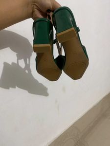 Elegant Green Slingback Heels