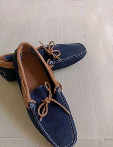 Shoe