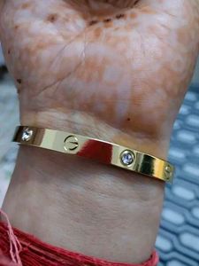 Elegant Gold Bracelet