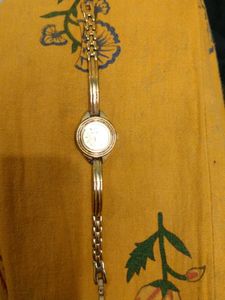 Elegant Women&#39;s Watch