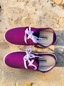 Flat Shoes For Men And Women                                       Sizes Available = Uk 8-9
