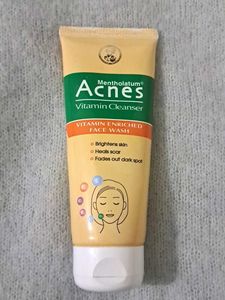 Acnes vitamin cleanser
