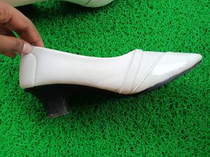 Old Money White Heel