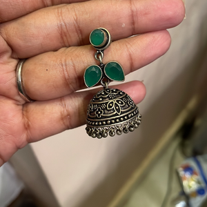 final offer*******green stone jhumkA