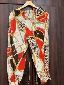 Patterned Cropped Pants