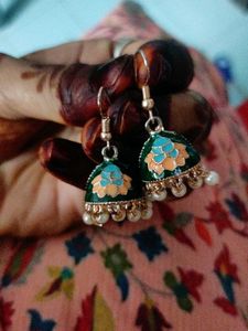 Earings