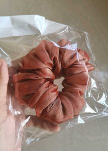 1 ORGANZA SCRUNCHIE 🦋