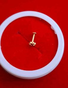 Flower Nose Pin Gold