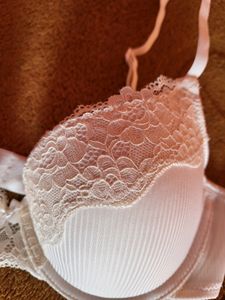 H&amp;M Lace Push Up Bra/32C