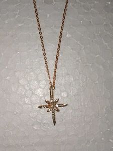 Elegant Pendant Chain