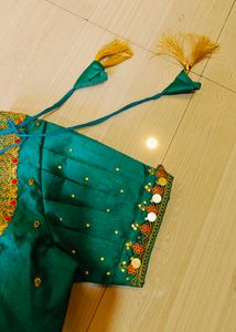 New Padded Sea Morpankhi CLR Blouse