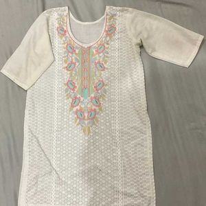 Embroidered White Kurti Chikankari