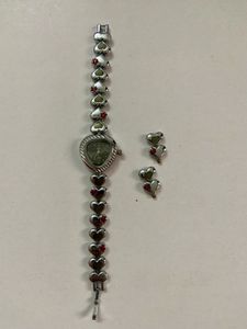 Heart-themed Analog Watch