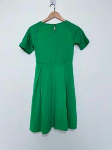 Elegant Fit &amp; Flare Green Dress (A)