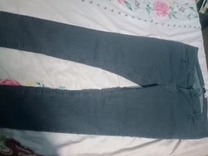 Women&#39;s Jeans