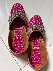 Colorful Women Juttis