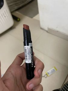 5 Lipstics Lotus,oriflame,Revlon, Blue Heaven