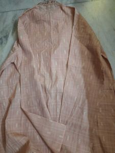 Elegant Peach Kurta With Embroidery