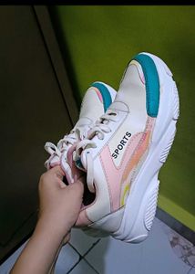 Causal Shoes