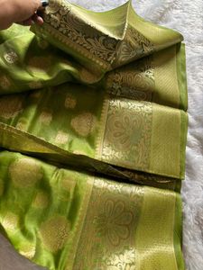 Elegant Green Zari Saree❤️