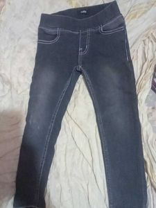 Zudio Jeans For 2-4 Years Girl