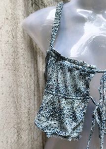CUTE YET SEXY Y2K TOP
