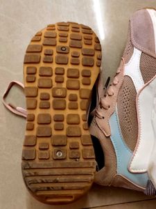 Ginger Round Toe Women Sneakers