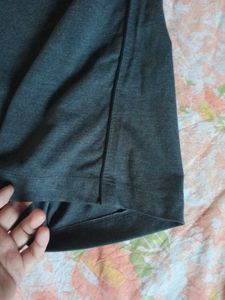 Unisex Grey Solid Sports Shorts(Capris) - XL