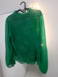 299 Rs | Green Top With Pretty Frills