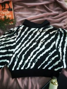 Classic Black &amp; White Crop Top