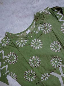Green Kurti