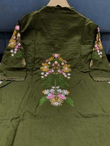 Chic Embroidered Kurti Pant Set