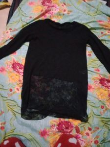 black wollen top  half net