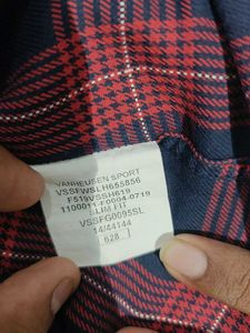 van huesen sport 44size (xl) shirt.